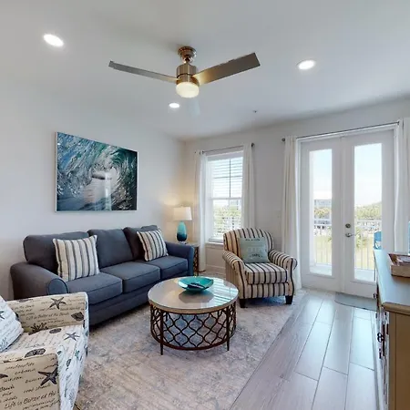 Gulf Place Residence 205- Let The Sea Set You Free